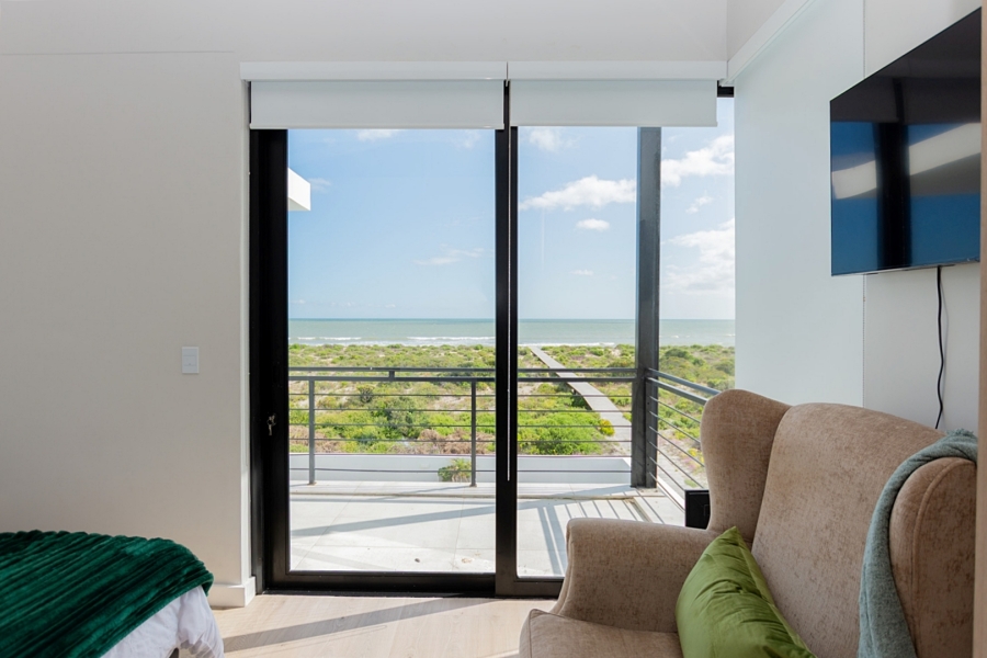 4 Bedroom Property for Sale in Dwarskersbos Western Cape